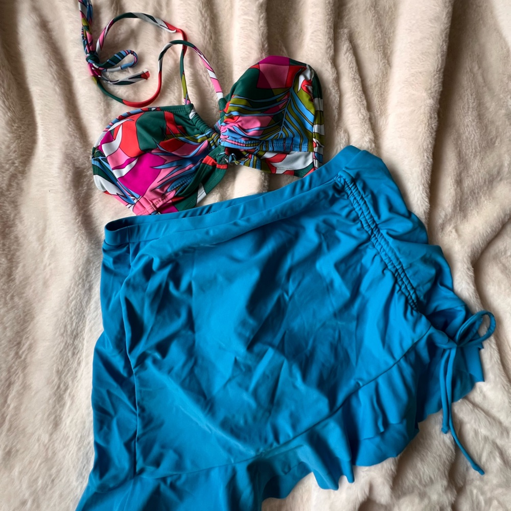 Two Separate Piece Bikini top & skort